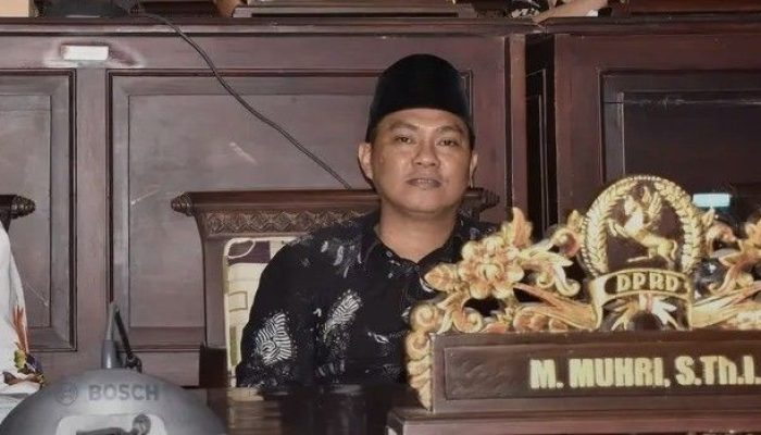 DPRD Sumenep Apresiasi Warga Patungan Perbaiki Jalan Desa