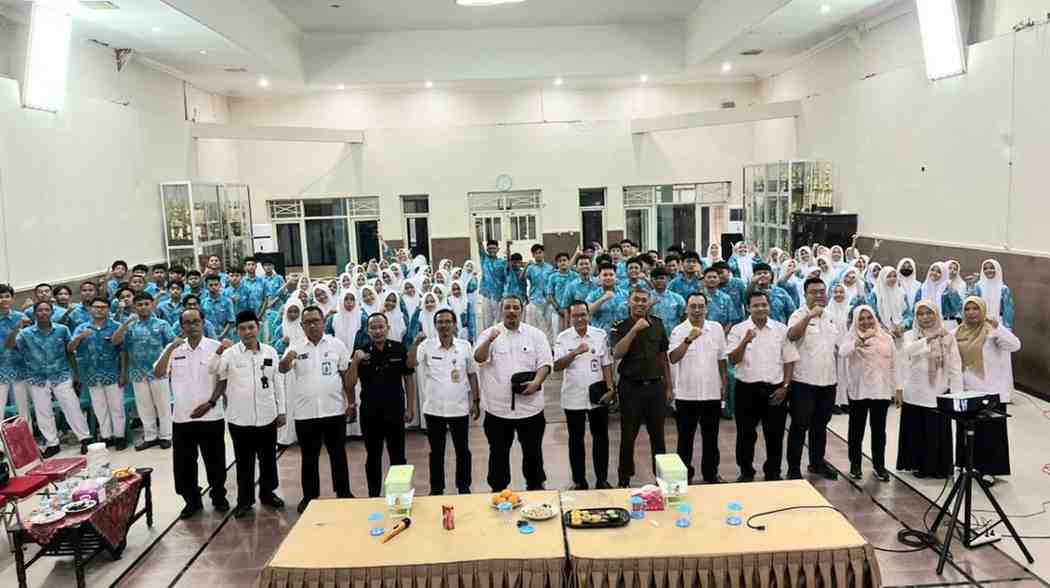 Edukasi Hukum Menyasar Dunia Digital, Siswa SMAN 1 Sumenep Diingatkan Bahaya Jejak Online