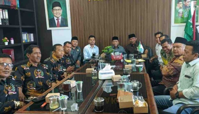 Wakil Ketua DPRD Sumenep Terima Aspirasi Warga Sapeken, Soroti Listrik hingga Harga Bahan Pokok