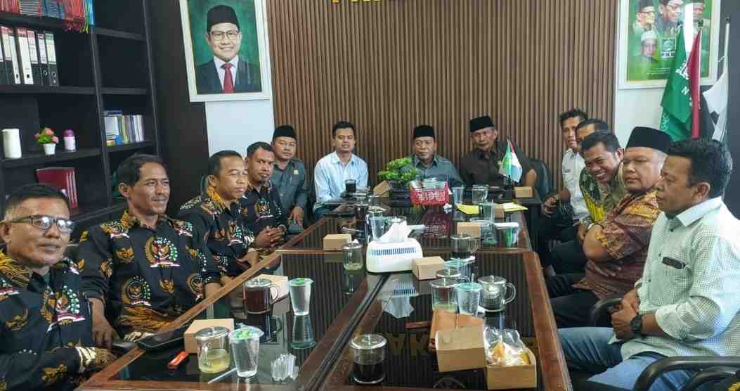 Wakil Ketua DPRD Sumenep Terima Aspirasi Warga Sapeken, Soroti Listrik hingga Harga Bahan Pokok