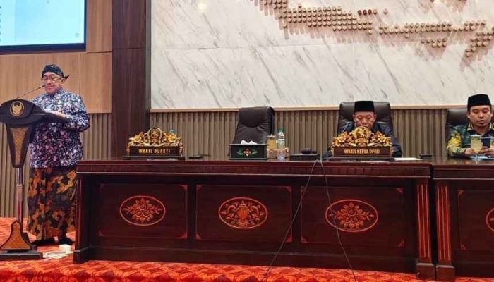 Wabup Sumenep Sampaikan Jawaban atas Pandangan Fraksi DPRD