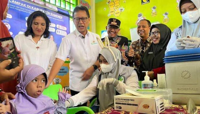 Dinkes P2KB Sumenep Pastikan Vaksin Imunisasi Campak Aman dan Halal
