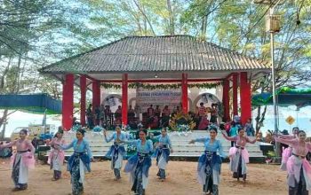 Festival Perempuan Pesisir Ramaikan Pantai Slopeng, Dorong Budaya dan UMKM Perempuan