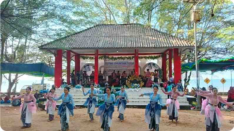 Festival Perempuan Pesisir Ramaikan Pantai Slopeng, Dorong Budaya dan UMKM Perempuan