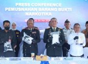 Polda Jatim Musnahkan Barang Bukti Temuan Kokain di Pesisir Sumenep