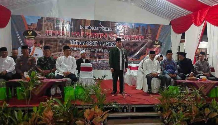 Wabup Sumenep Lepas 376 Jemaah Haji Kloter 77, Pemkab Siapkan 9 Bus dan Ambulans
