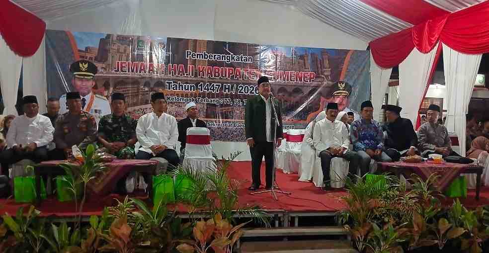 Wabup Sumenep Lepas 376 Jemaah Haji Kloter 77, Pemkab Siapkan 9 Bus dan Ambulans