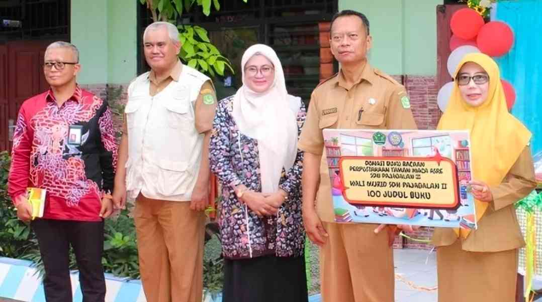 BPRS Bhakti Sumekar Beri Bantuan Fasilitas Literasi untuk Siswa SD di Sumenep