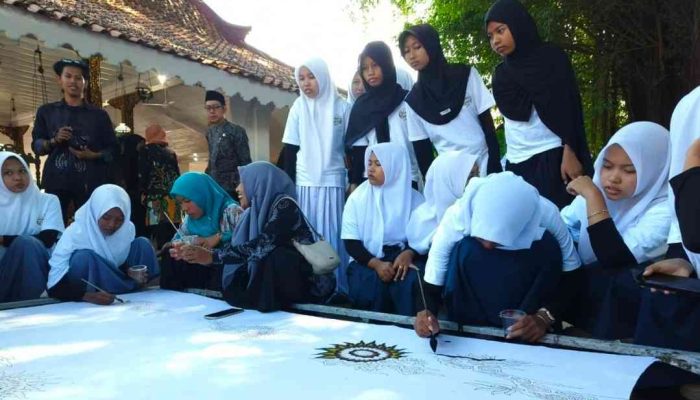 IPNU-IPPNU Ambil Peran dalam Pelestarian Batik pada “Madura Batik Fest 2026”
