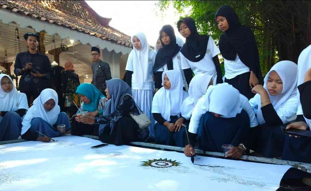 IPNU-IPPNU Ambil Peran dalam Pelestarian Batik pada Madura Batik Fest 2026