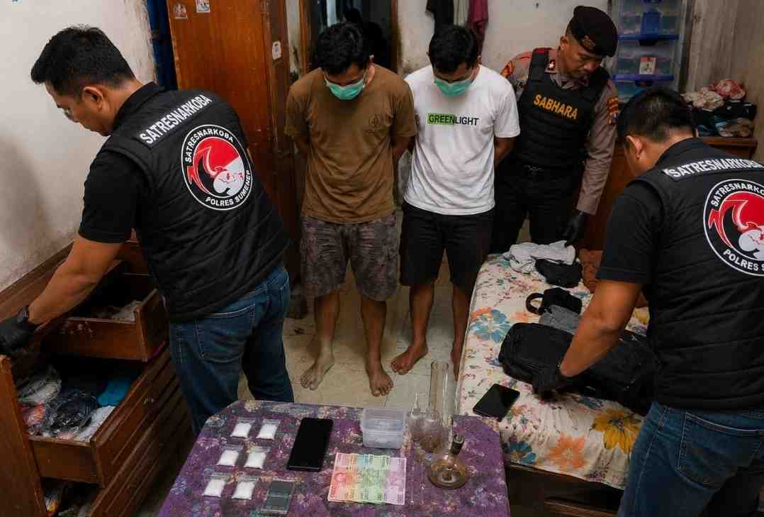 Gegara Sabu, Dua Pria Diringkus Satresnarkoba Polres Sumenep