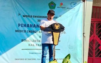 Medco Energi Sampang dan Pemkab Pamekasan Tanam 375 Pohon di Stadion Gelora Madura Ratu Pamelingan