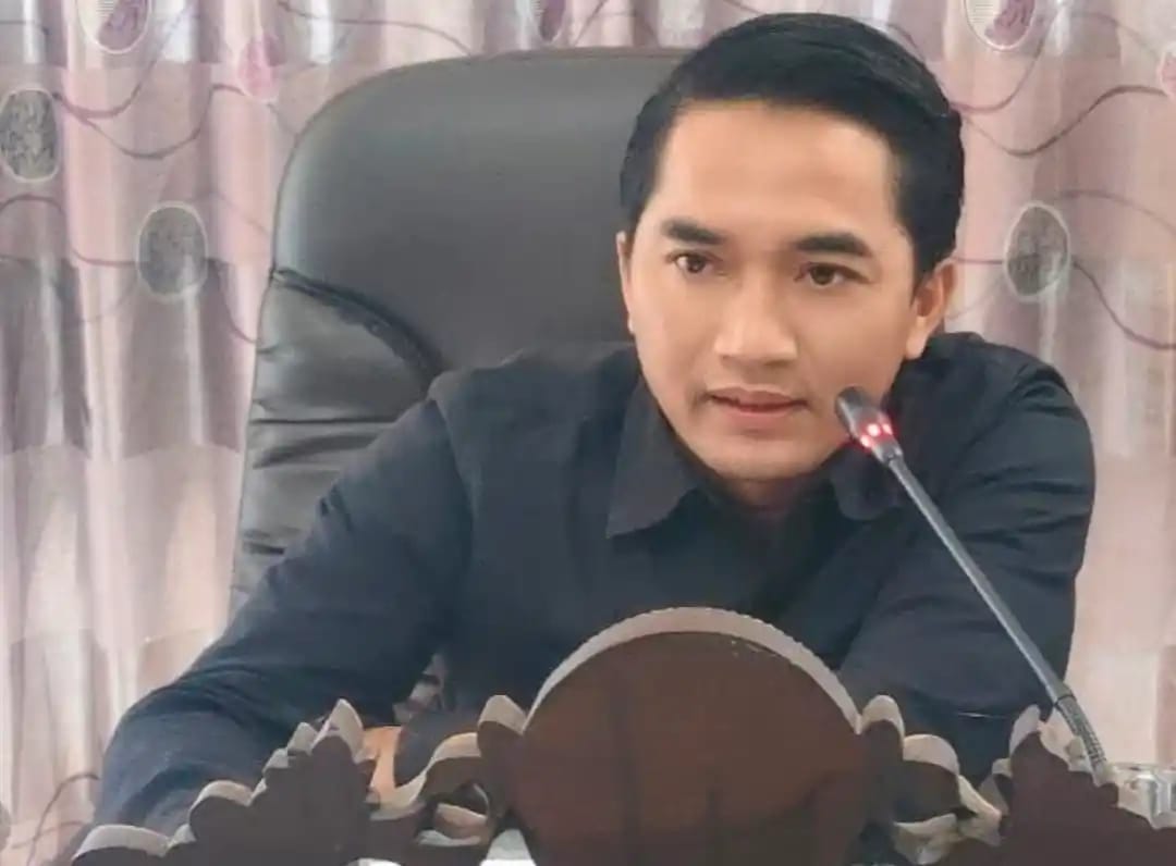 Jalan Rusak Parah di Desa Montorna Belum Bisa Diperbaiki Pemkab, Anggota DPRD Siap Perjuangkan Aspirasi