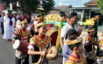 SDN Juluk I Sumenep Hidupkan Kembali Tradisi Leluhur di Hari Pertama MPLS