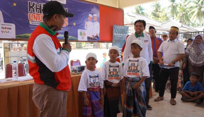Khitan Massal Bakrie Amanah Bersama EMP dan KEI di Kepulauan Sapeken Menggunakan Metode Modern