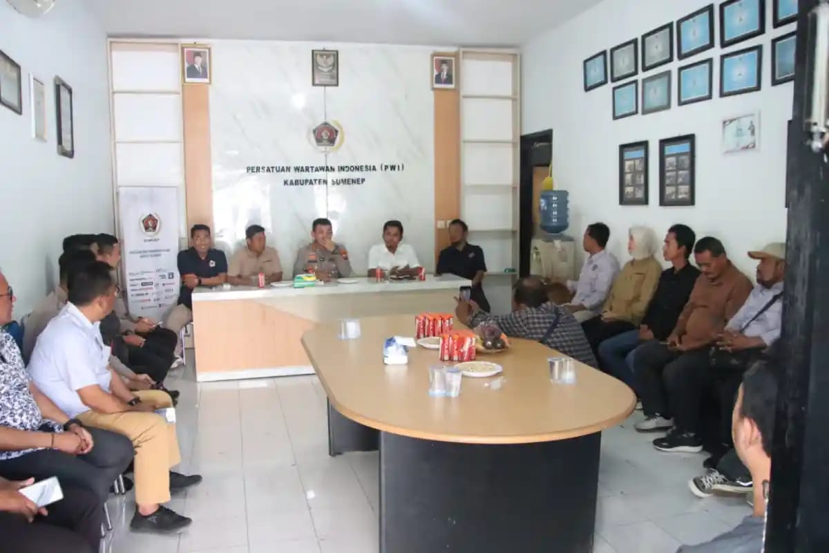 Kapolresta Sumenep Silaturahmi ke PWI, Perkuat Sinergi dengan Insan Pers