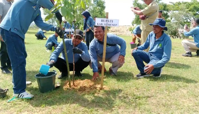 TPA Batuan Sumenep Disulap Jadi Tempat Tamasya, DLH Tanam Ribuan Pohon