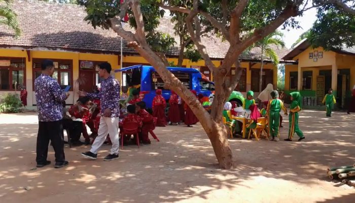 Cara Dispusip Sumenep Dekatkan Buku Kepada Pelajar dan Masyarakat