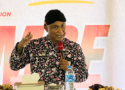 Ayah Diajak Antar Anak di Hari Pertama Sekolah