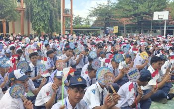 Hari Pertama MPLS Ramah di SMKN 1 Sumenep, Murid Baru Disambut Hangat dan Gelorakan Stop Rokok Vape