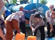 Pemkab Sumenep Salurkan Bantuan Air Bersih ke Tiga Desa Terdampak Kekeringan