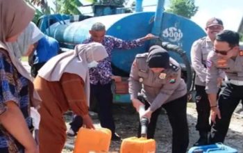 Pemkab Sumenep Salurkan Bantuan Air Bersih ke Tiga Desa Terdampak Kekeringan