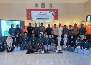 Manfaatkan Potensi Lokal, KKN 09 Universitas Wiraraja Latih Warga Aengtongtong Membuat Pestisida Nabati