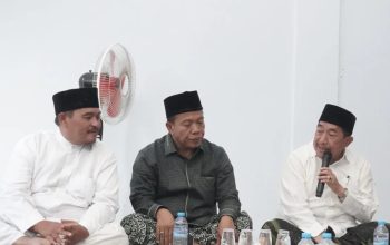 Jadi Wabup Sumenep, KH Imam Hasyim Tetap Istikamah Mengajar Ribuan Santri