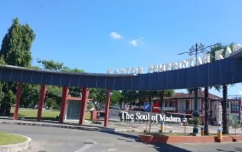 Selama Upacara Bendera, Arus Lalu Lintas Sekitar Kantor Bupati Sumenep Dialihkan