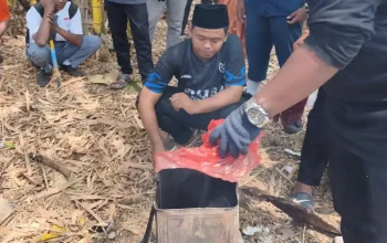 Sulap Sampah Jadi Paving Block, KKN Posko 52 UA Beri Solusi Lingkungan di Talango