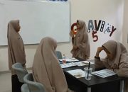 Antara By Problem Dengan By Design System: Potret Pola Pengasuhan Santri di Lingkuang Pondok Pesantren