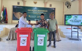 DRT Green Serahkan Bak Sampah ke PCNU Sumenep, Teken Kerja Sama Pengolahan Sampah Berbasis Penghasil