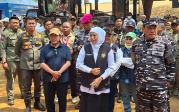 Khofifah Gelar Puncak Hari Jadi Jatim ke-81 di Pantai Slopeng, Soroti Kekayaan Bahari