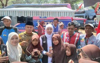 Pemprov Jatim Bawa Rangkaian Bantuan ke Sumenep, dari Khitanan Massal hingga Beasiswa Rp50 Miliar